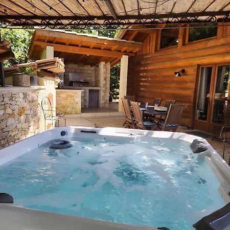 Chalet De Reve En Rondins Avec Montmurat