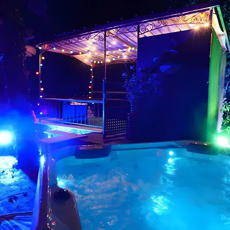 De Reve En Rondins Avec Chalet