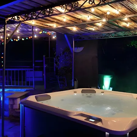 De Reve En Rondins Avec Chalet